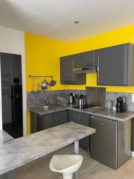 600m Gare Et 400m Gem: Lit Double, Wifi Fibre Appartement